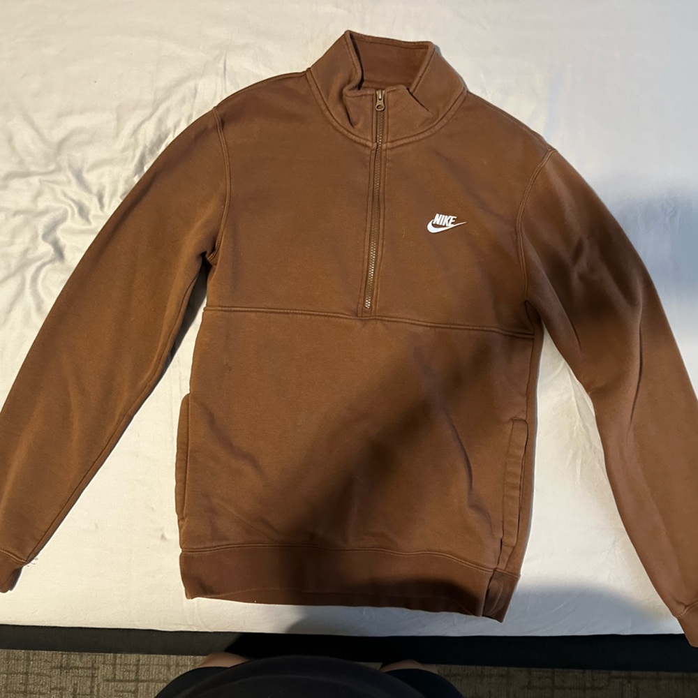 Used men’s size small Nike half zip sweater